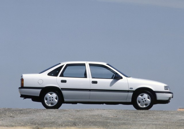 Opel Vectra Sedan foto 34