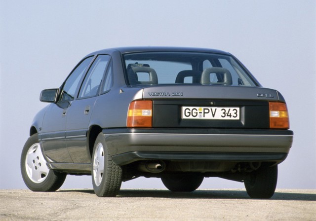 Opel Vectra Sedan foto 35