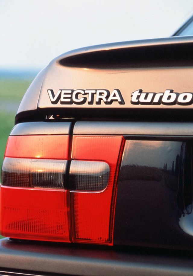 Opel Vectra Sedan foto 32