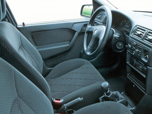 Opel Vectra Sedan foto 39
