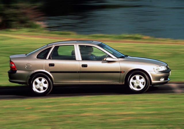 Opel Vectra Sedan Foto 10