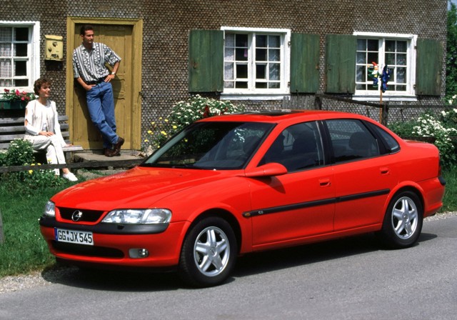 Opel Vectra Sedan Foto 11