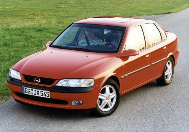 Opel Vectra Sedan Foto 12