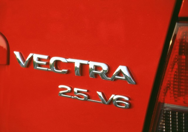 Opel Vectra Sedan Foto 5