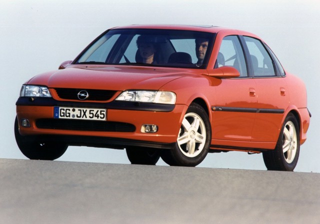 Opel Vectra Sedan Foto 7