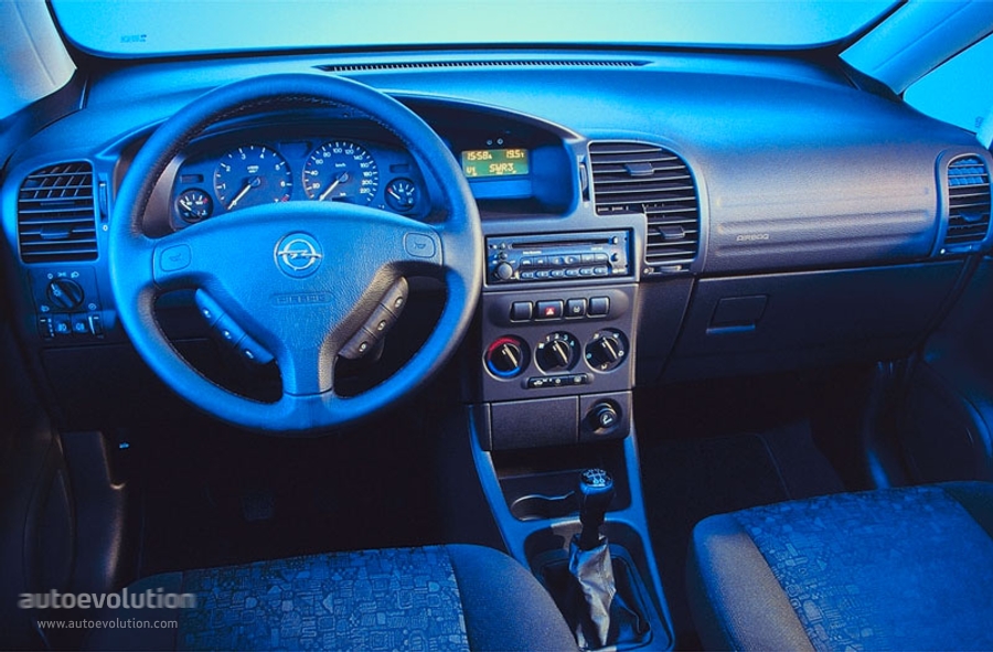 Opel Zafira photo 20