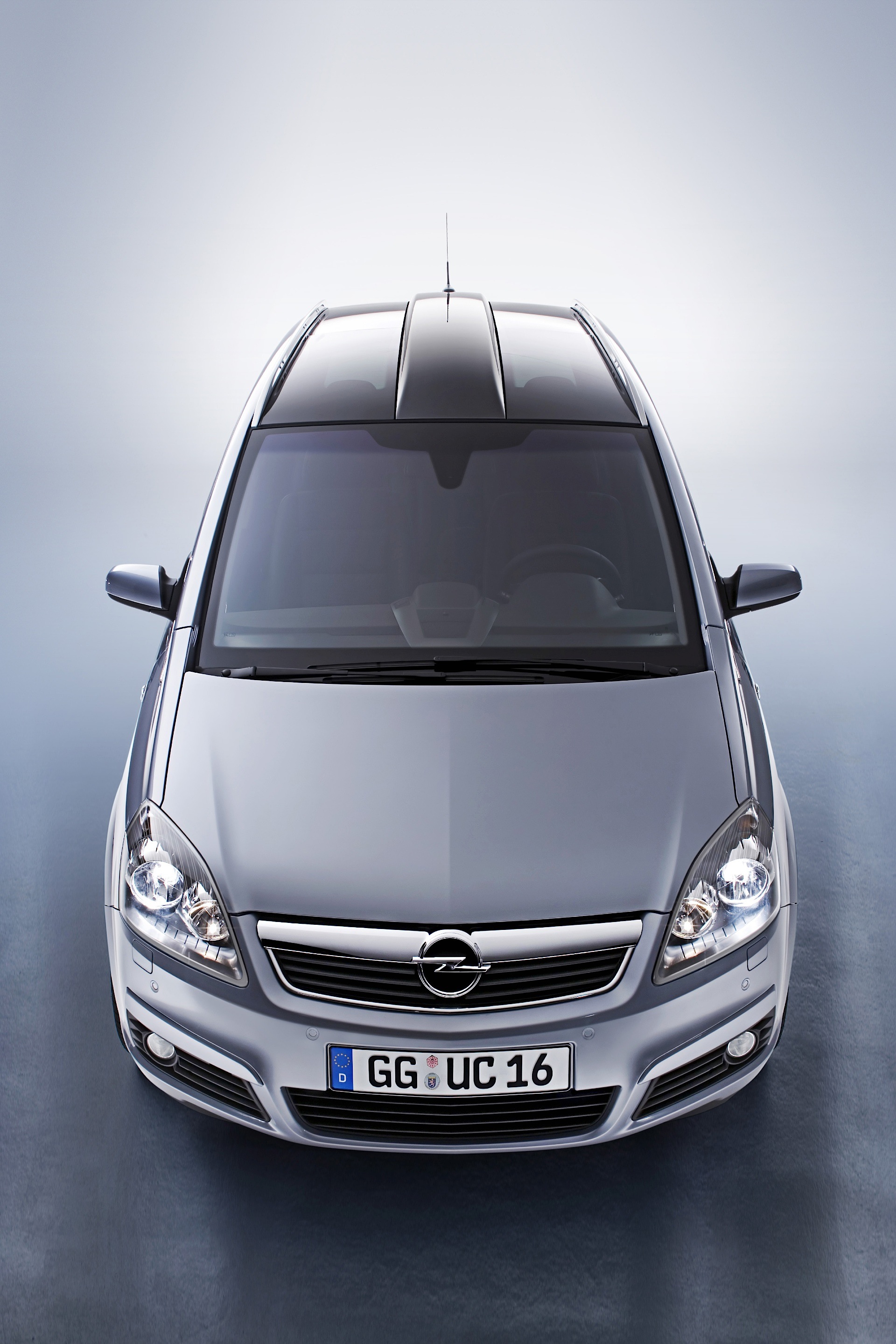 Opel Zafira photo 17