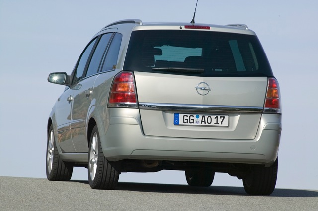Opel Zafira photo 24