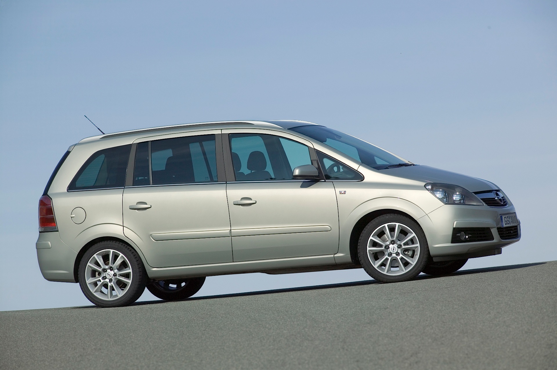 Opel Zafira photo 25