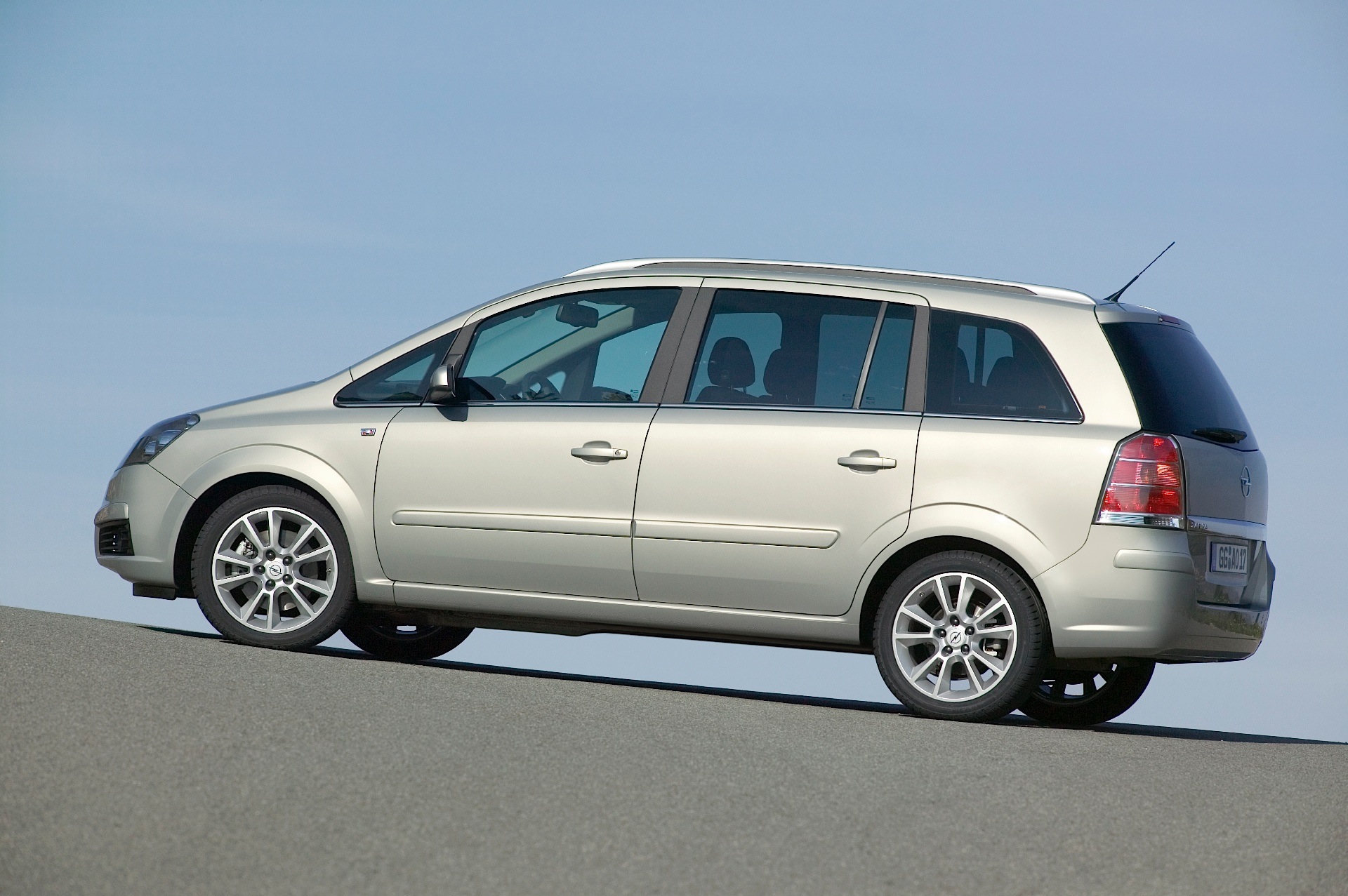 Opel Zafira photo 26