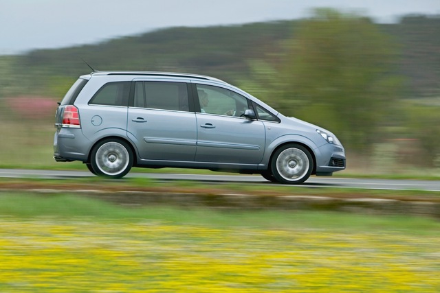 Opel Zafira photo 31