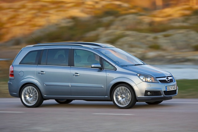 Opel Zafira photo 40