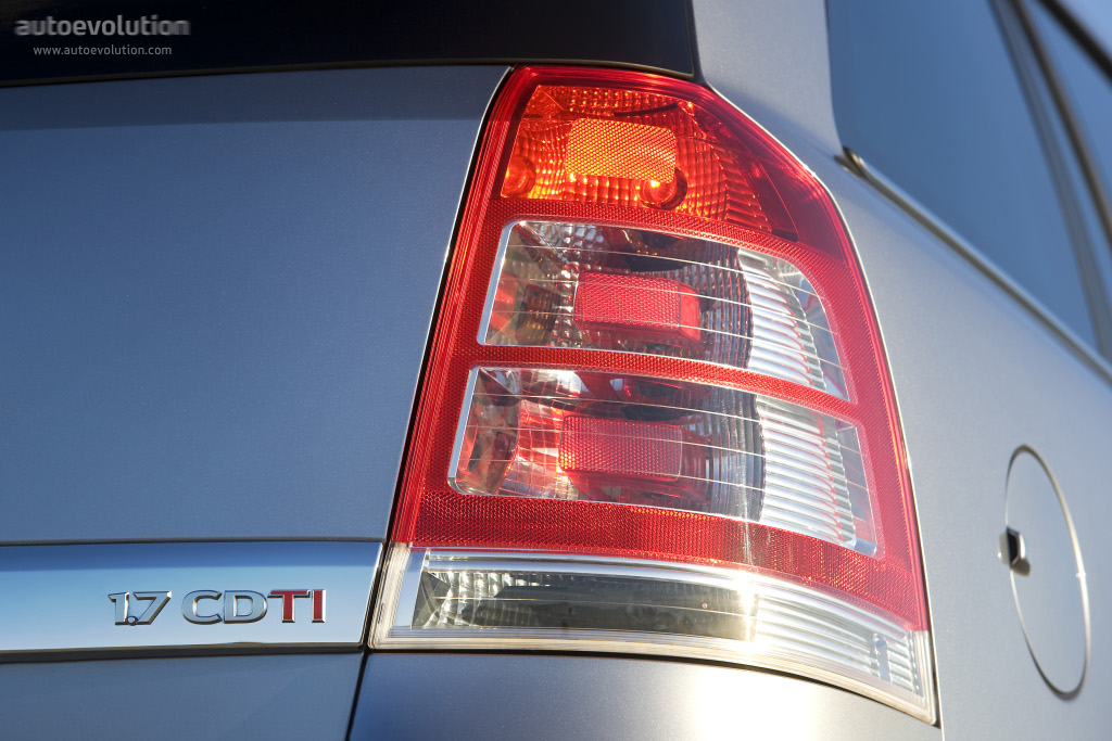 Opel Zafira photo 5