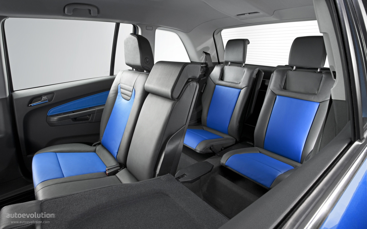 Opel Zafira photo 8