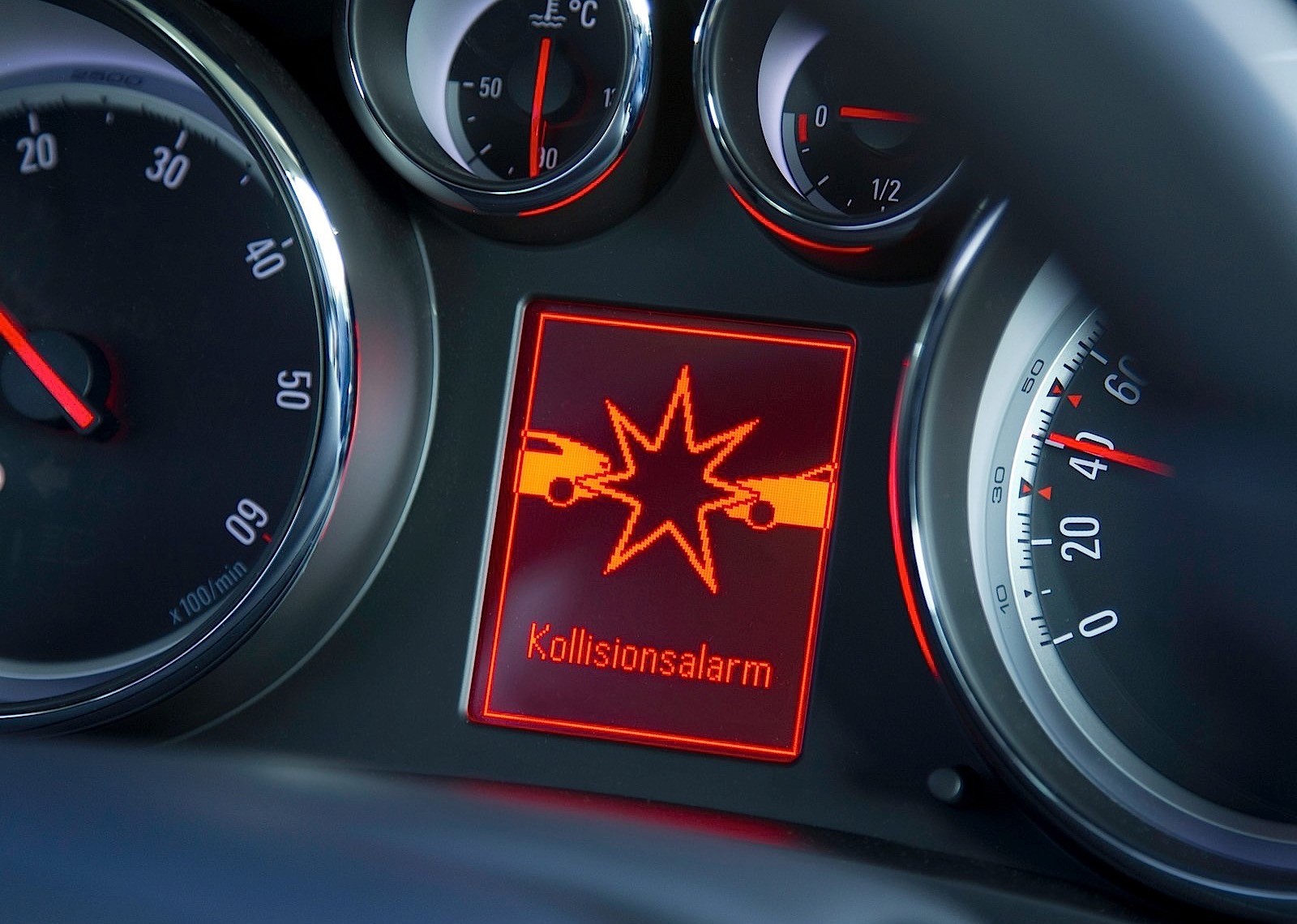 Opel Zafira photo 80