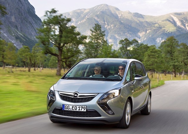 Opel Zafira photo 8