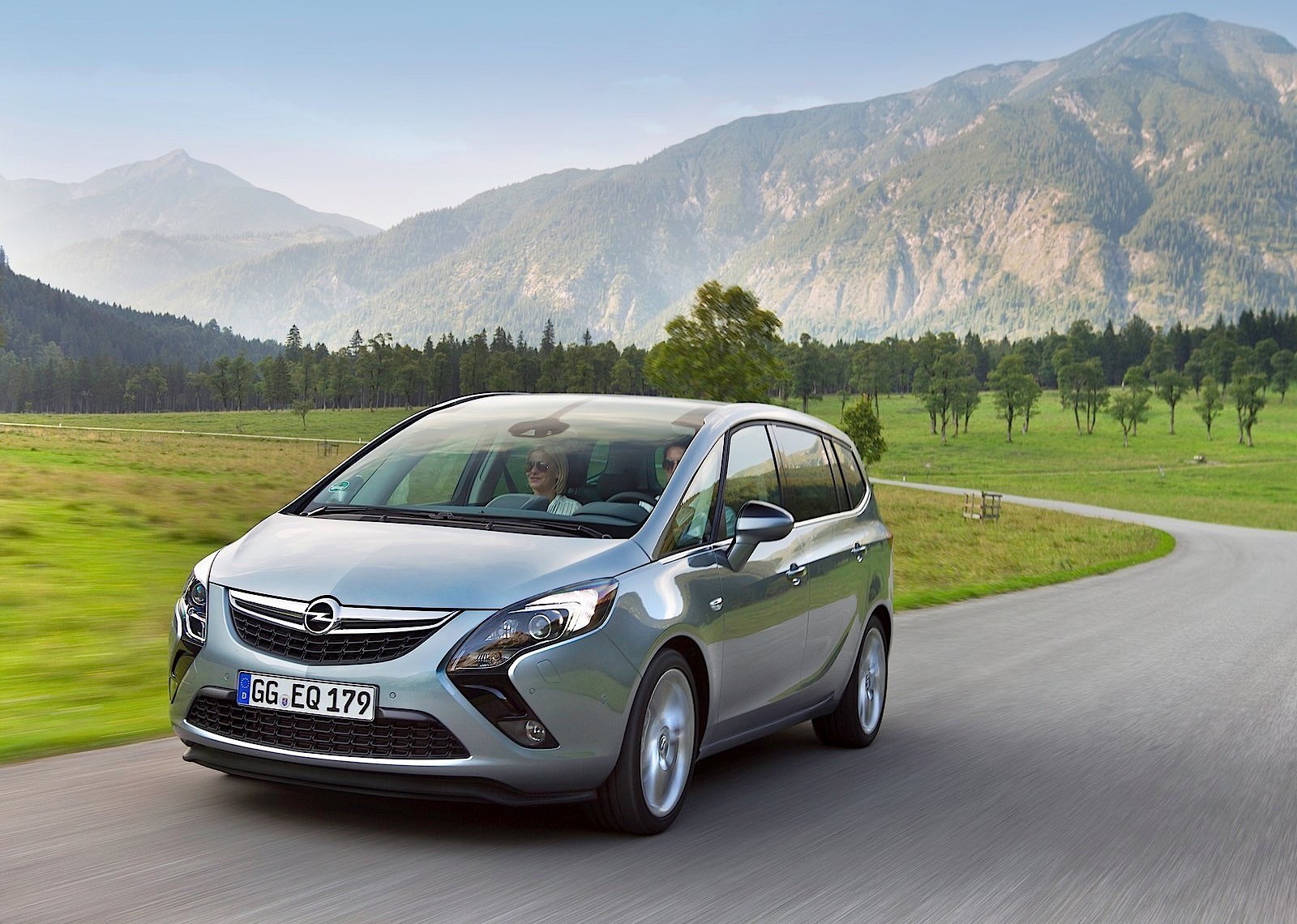 Opel Zafira photo 10