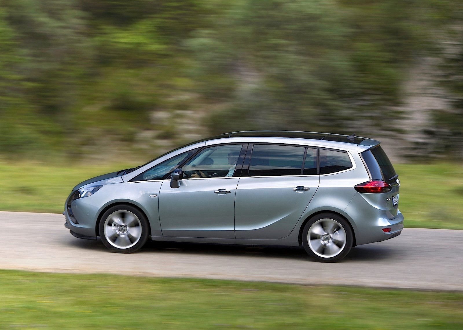 Opel Zafira photo 37