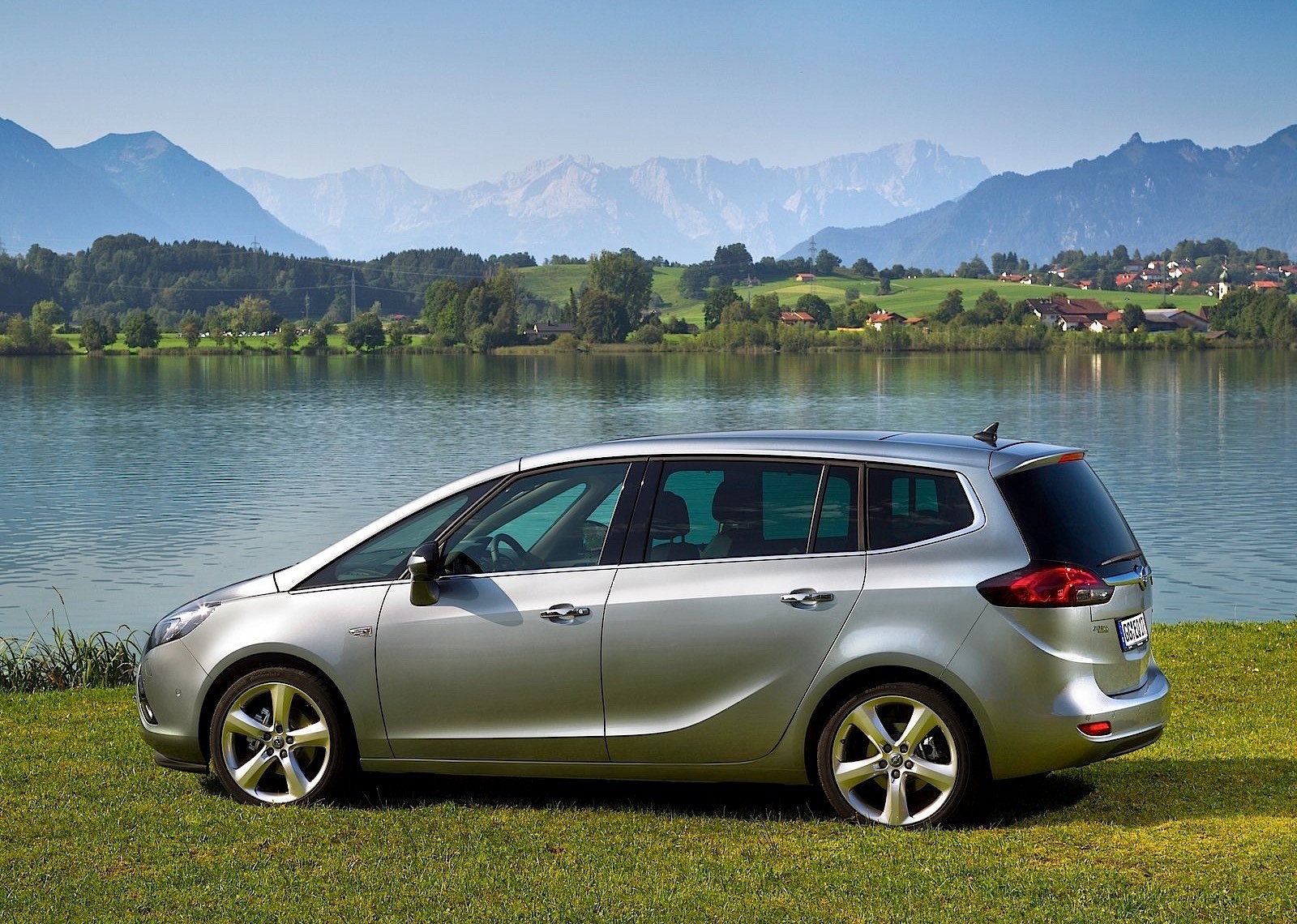 Opel Zafira photo 38