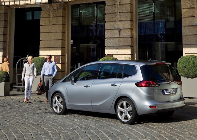 Opel Zafira photo 45