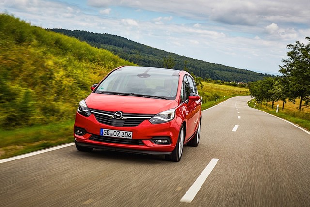 Opel Zafira photo 10