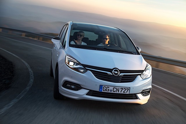 Opel Zafira photo 27