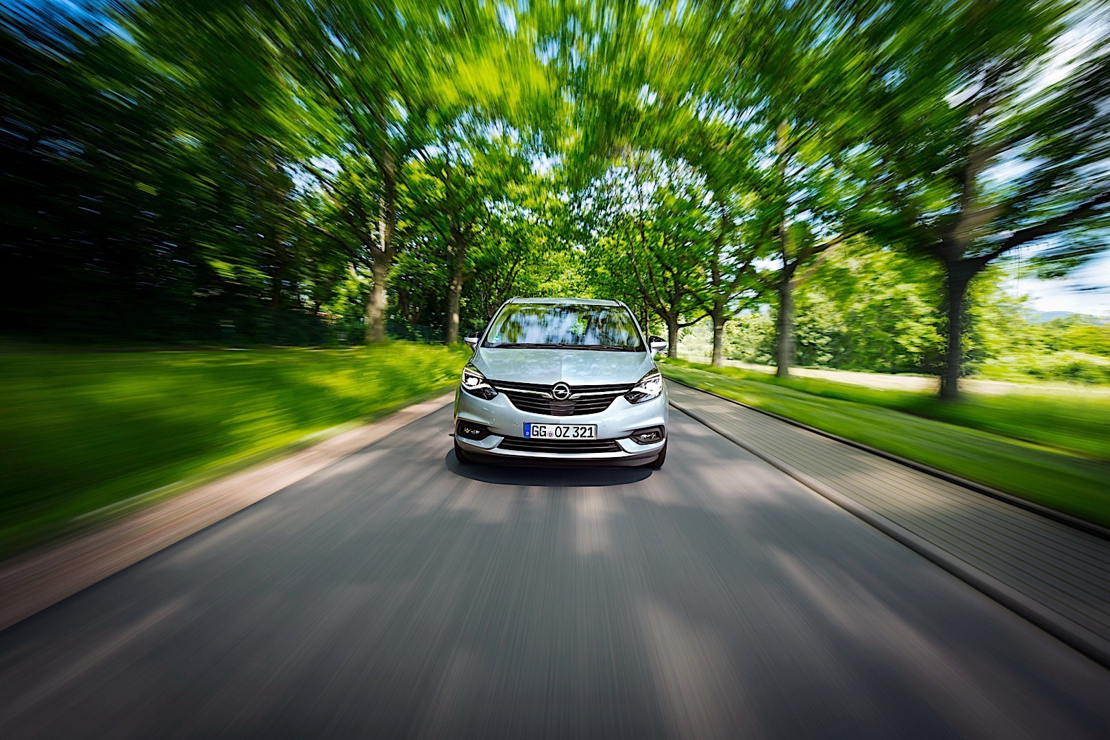 Opel Zafira photo 32