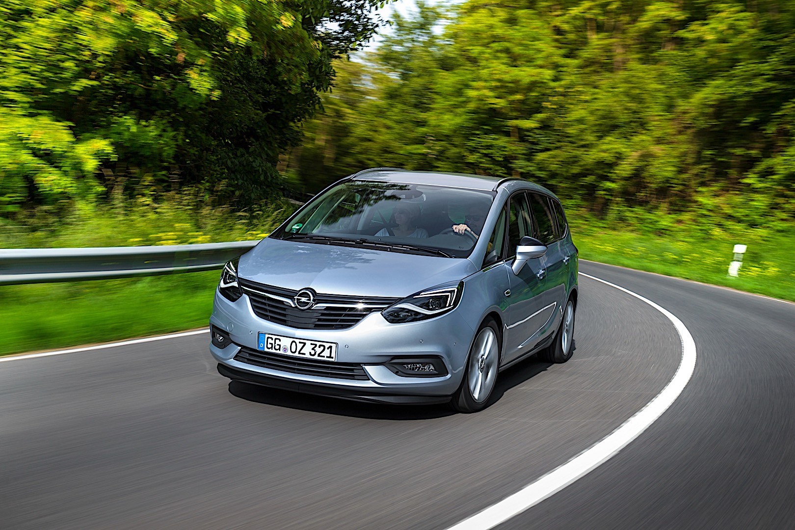 Opel Zafira photo 36