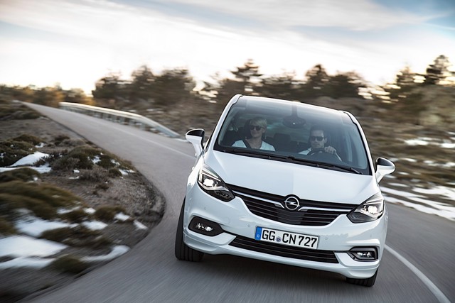 Opel Zafira photo 38