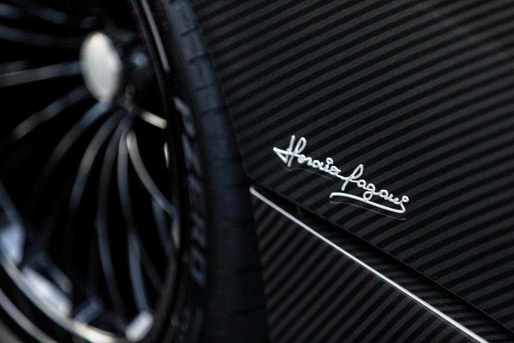 Pagani Huayra Roadster photo 36