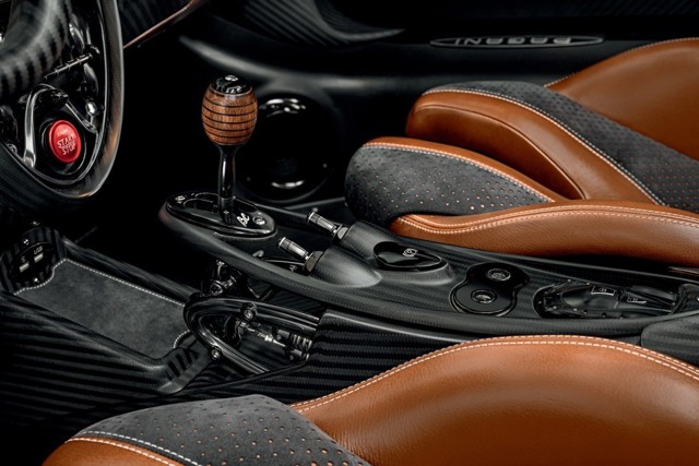 Pagani Huayra Roadster foto 17
