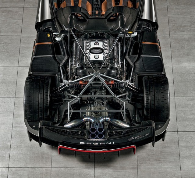 Pagani Huayra Roadster foto 18