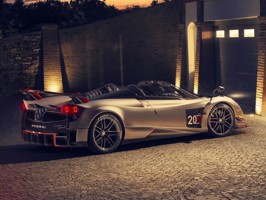 Pagani Huayra Roadster photo 3