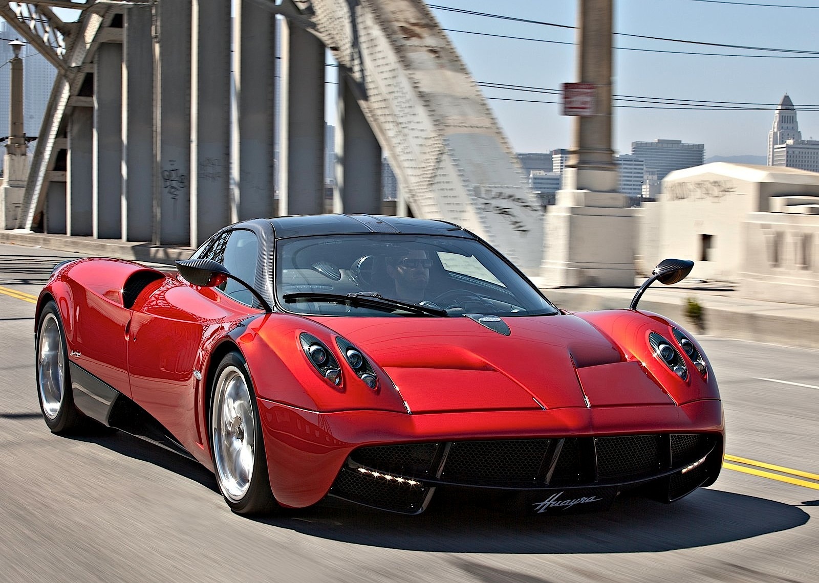 Pagani Huayra photo 15