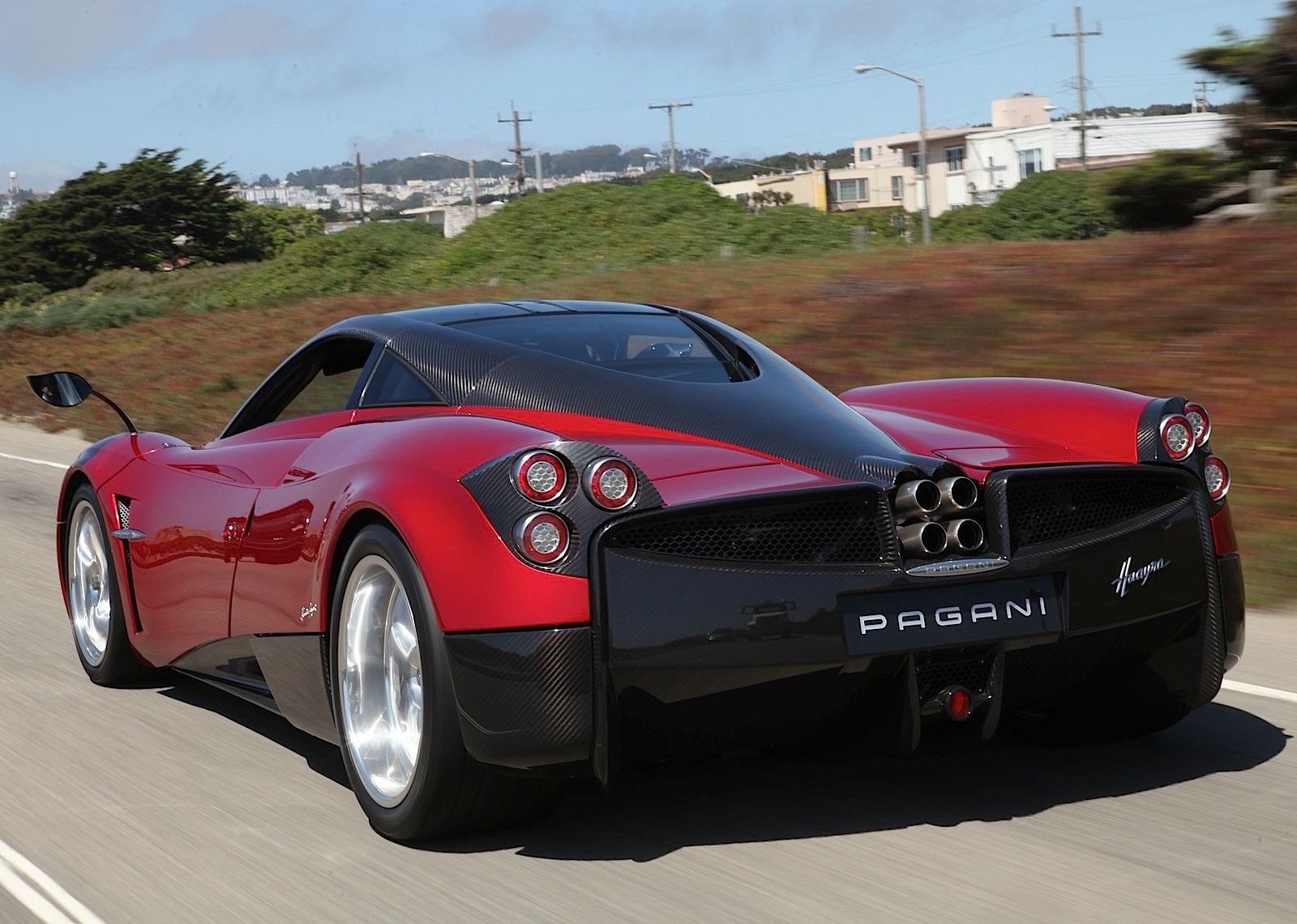 Pagani Huayra photo 27