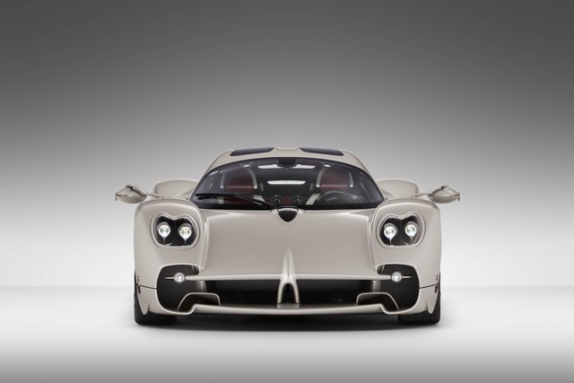 Pagani Utopia photo 4