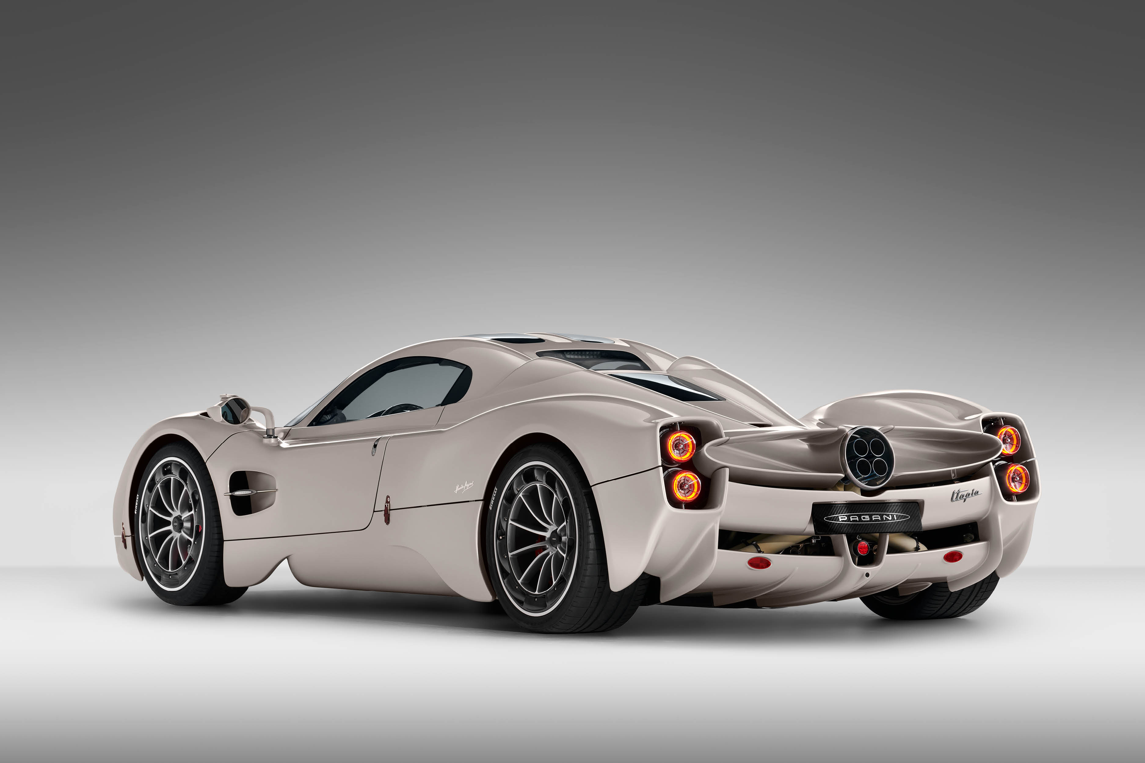Pagani Utopia photo 9