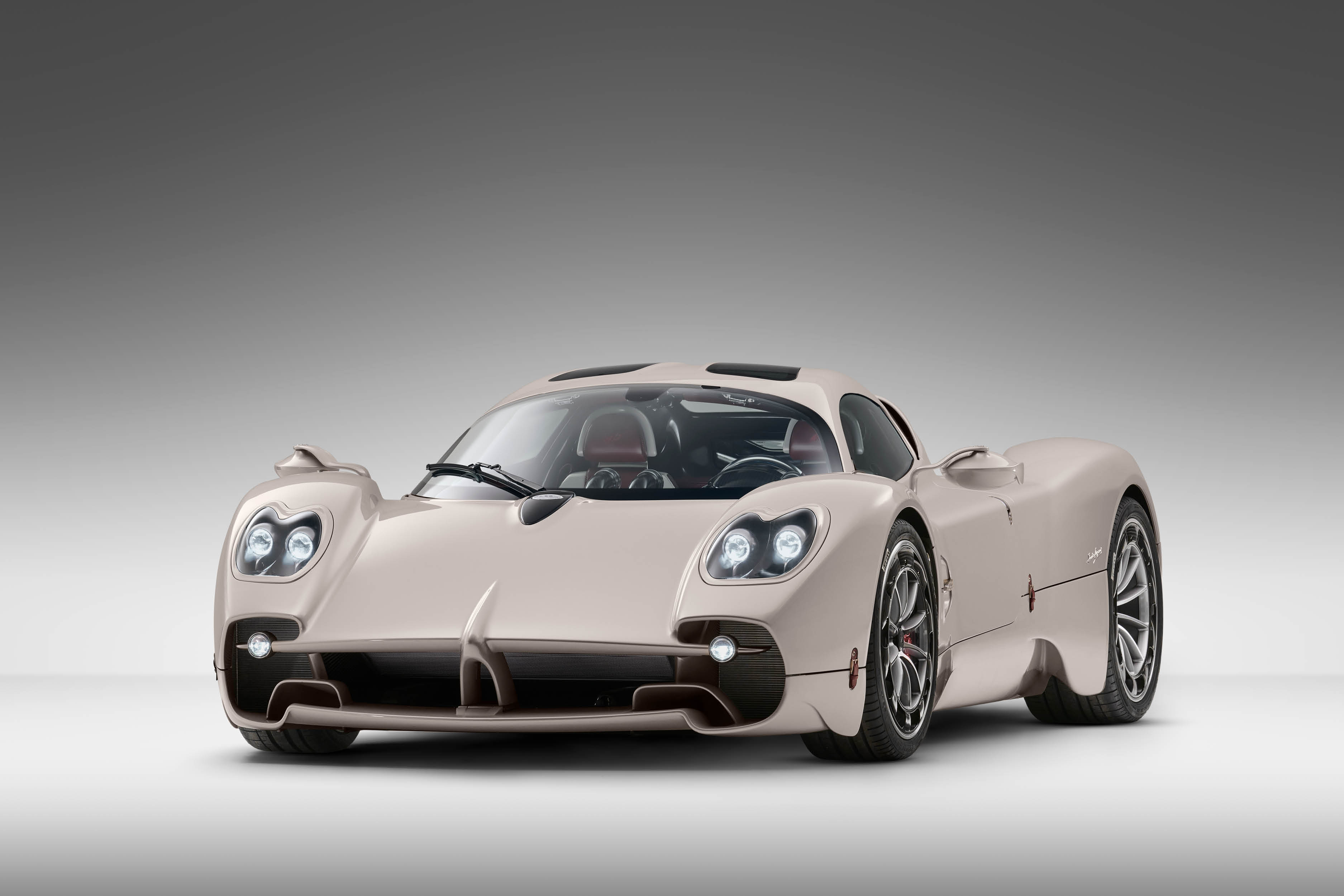Pagani Utopia photo 2