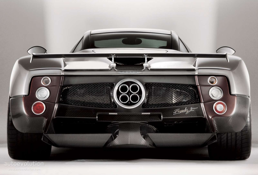 Pagani Zonda F photo 2