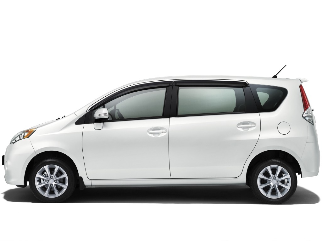 Perodua Alza photo 8