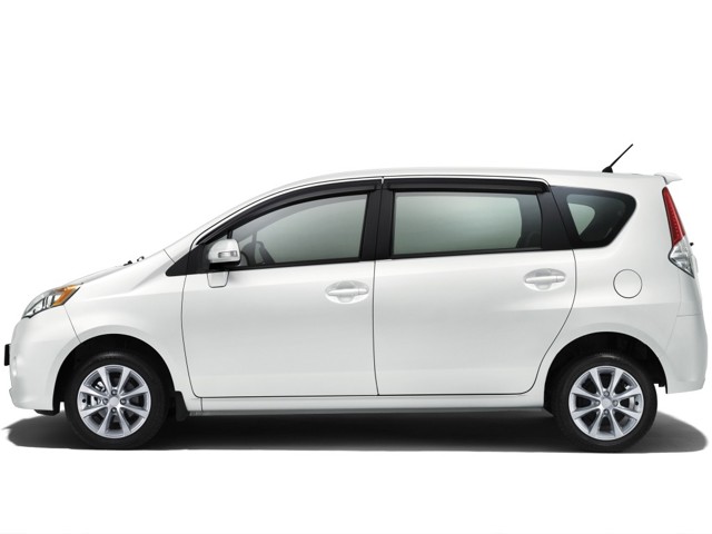 Perodua Alza photo 8