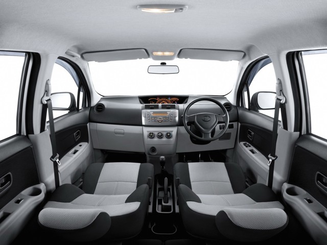 Perodua Alza photo 13