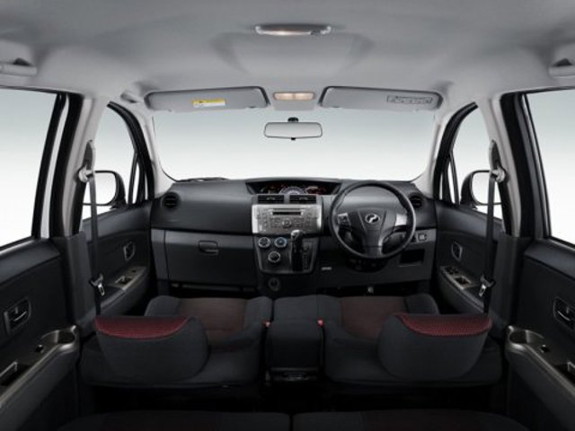 Perodua Alza photo 8