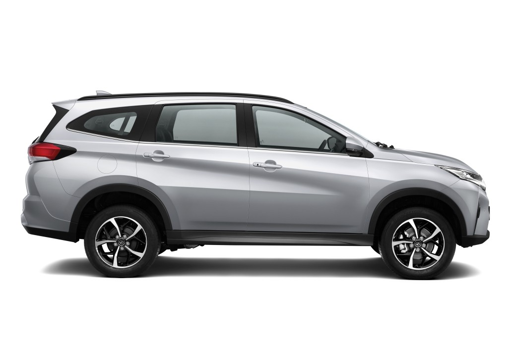 Perodua Aruz photo 7