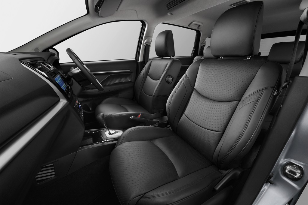 Perodua Aruz photo 17