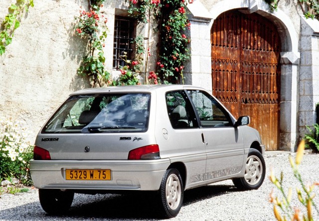 Peugeot 106 foto 13