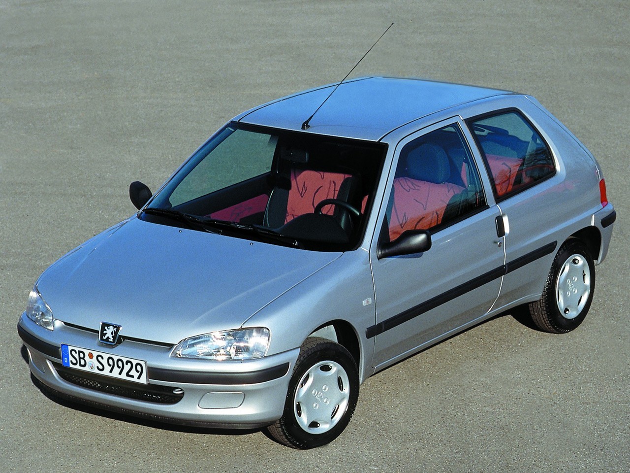 Peugeot 106 photo 8