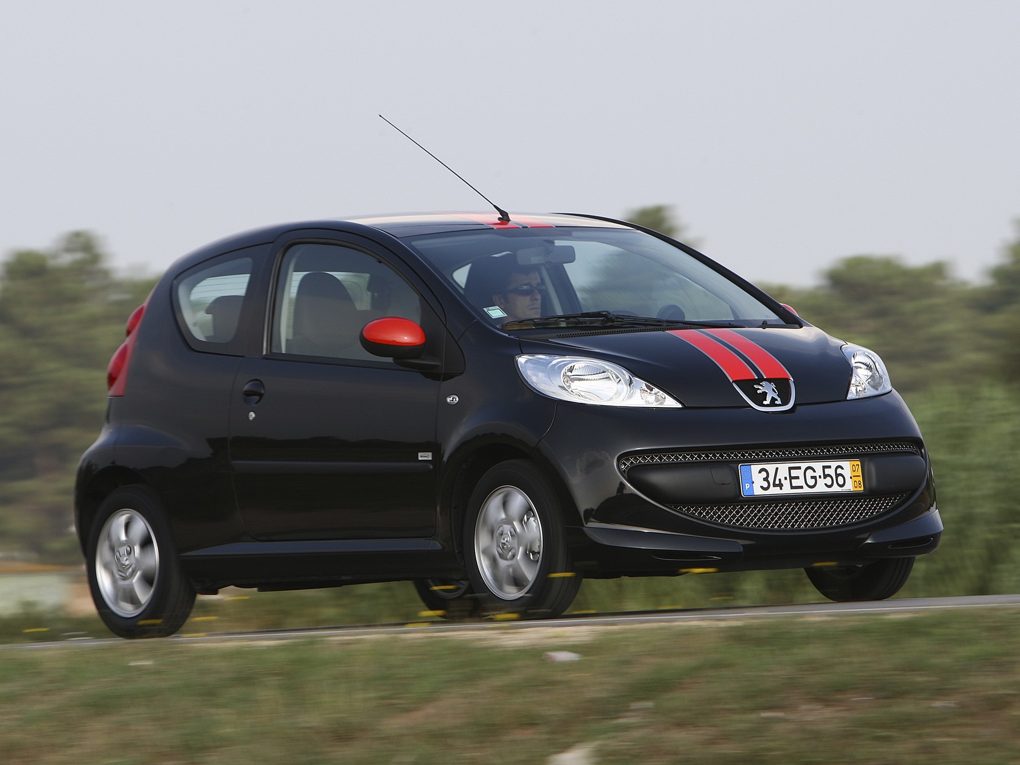 Peugeot 107 3 Doors photo 6