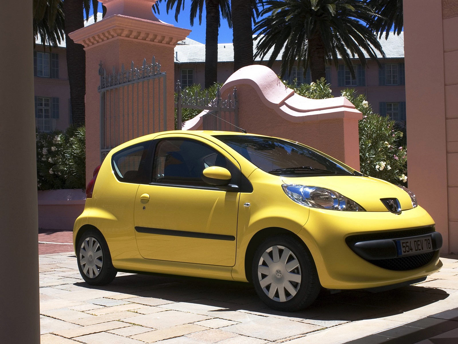 Peugeot 107 3 Doors photo 10