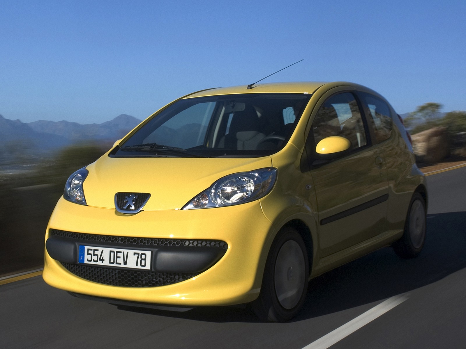 Peugeot 107 3 Doors photo 15